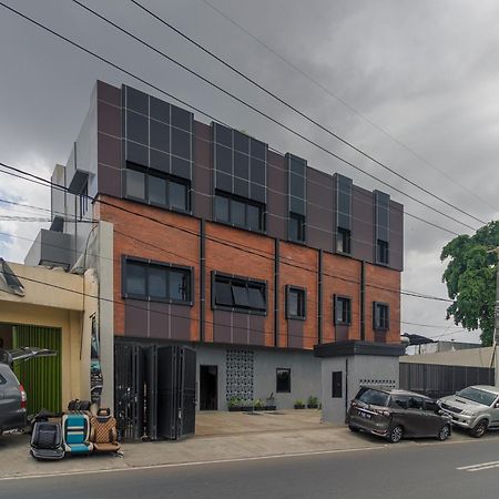 Reddoorz Near Puri Indah Mall 雅加达 外观 照片