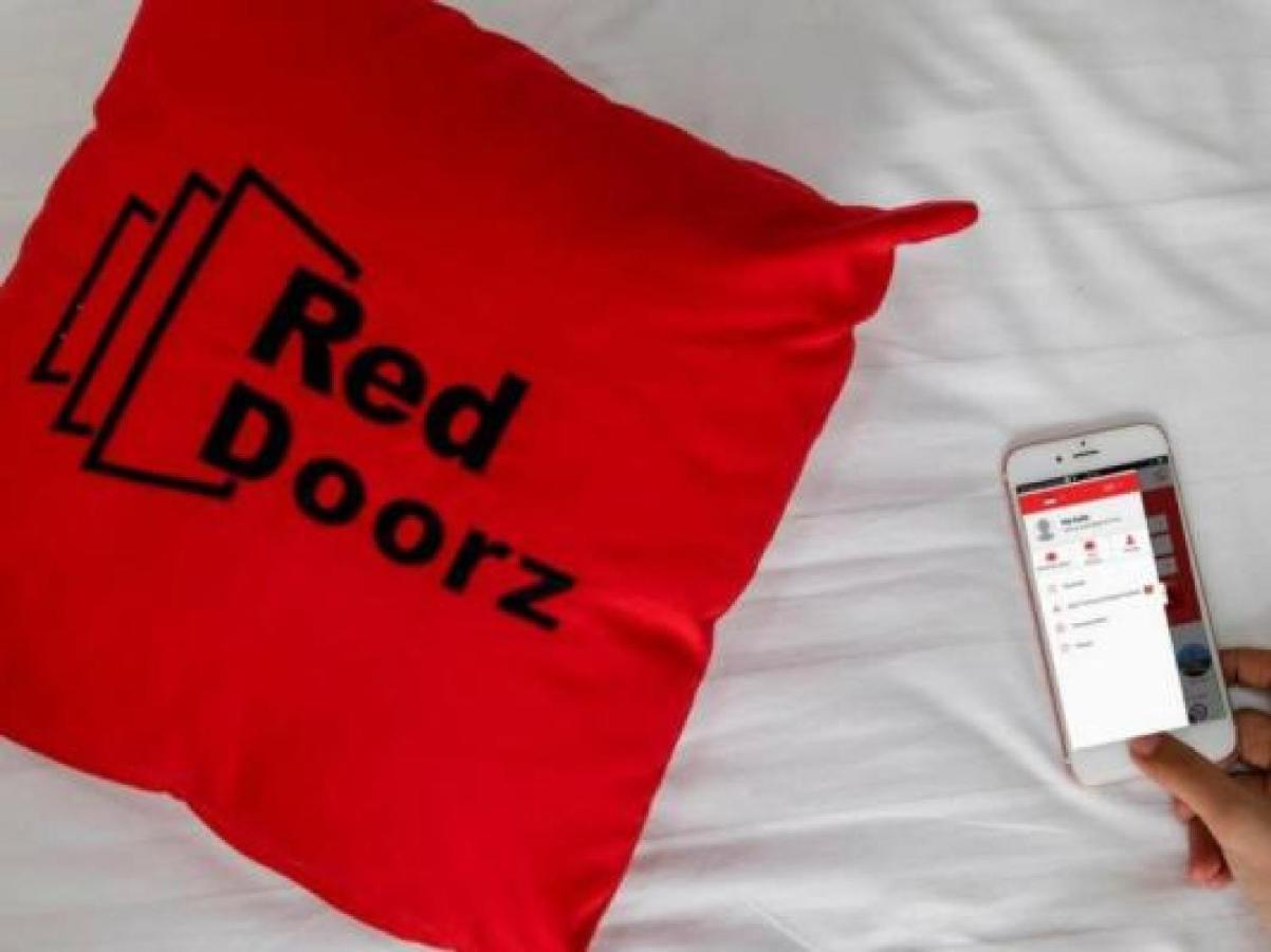 雅加达 Reddoorz Near Puri Indah Mall酒店 外观 照片